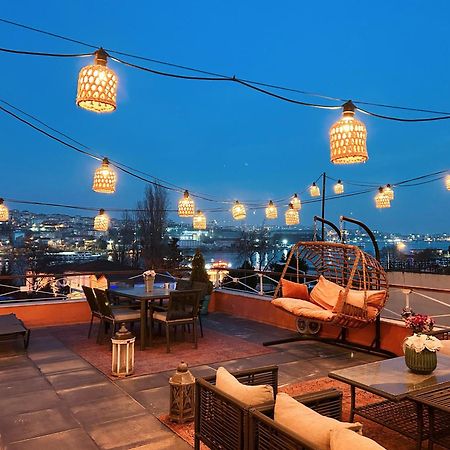 Waterfront Apartment By The Tram - Terrace With Dome & Golden Horn View In Fatih Provincia di Provincia di Istanbul Esterno foto