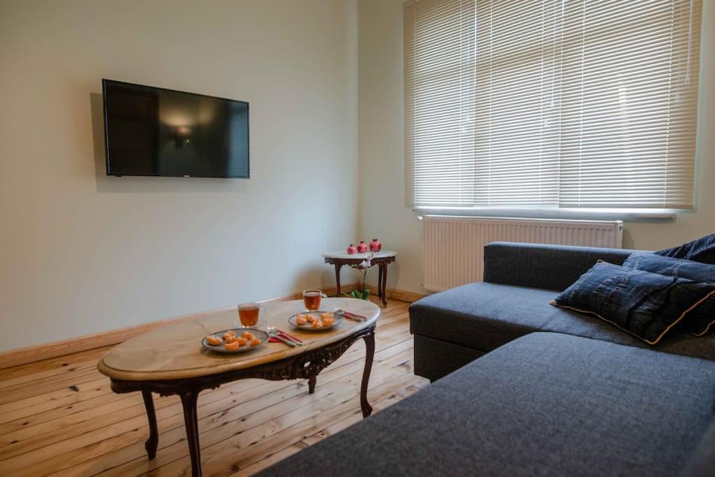 Waterfront Apartment By The Tram - Terrace With Dome & Golden Horn View In Fatih Provincia di Provincia di Istanbul Esterno foto
