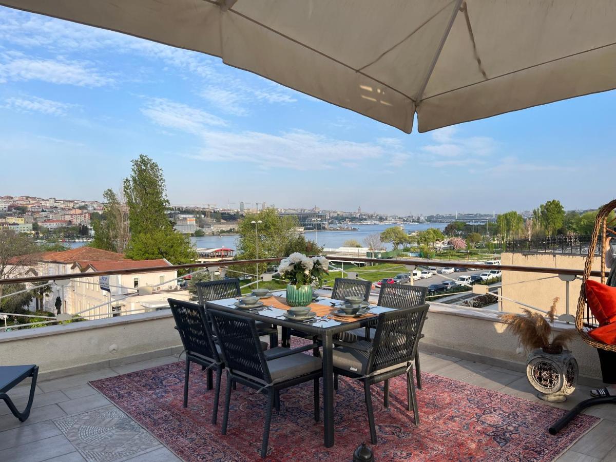 Waterfront Apartment By The Tram - Terrace With Dome & Golden Horn View In Fatih Provincia di Provincia di Istanbul Esterno foto