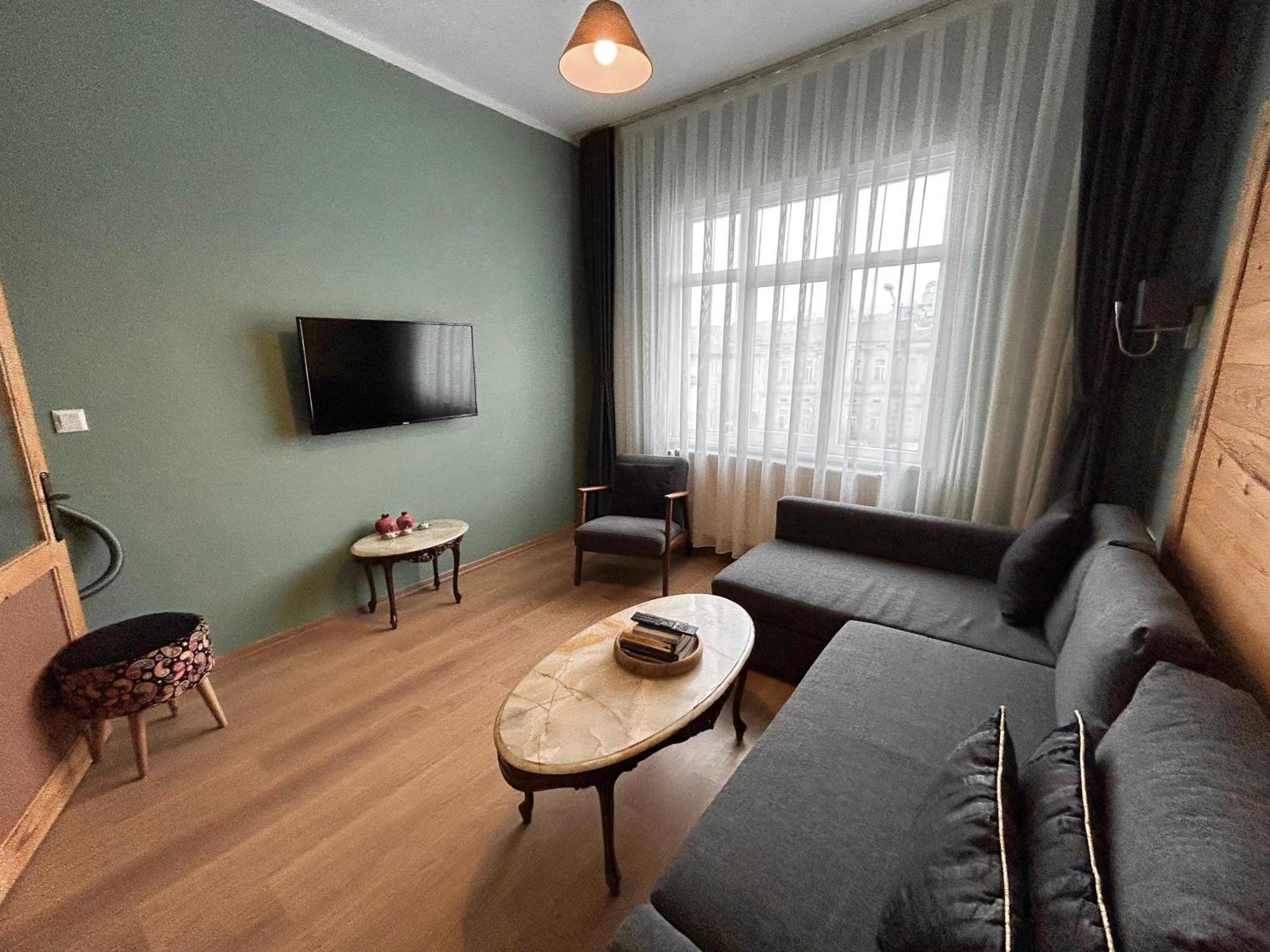 Waterfront Apartment By The Tram - Terrace With Dome & Golden Horn View In Fatih Provincia di Provincia di Istanbul Esterno foto